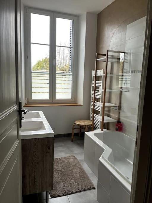 La Maison de Paulette Meuble de Tourisme 4 etoiles Neuvy-le-Roi Extérieur photo